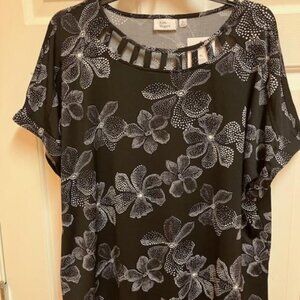 Kim Rogers black and white top - NWT
